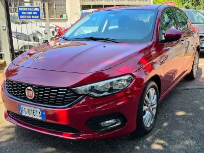 Usata Fiat Tipo Opening Edition 95 CV (69 kW) 2016 Rosso Berlina