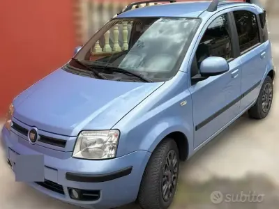 Usata Fiat Panda 69 CV (50 kW) 2006 Bluazzurro Utilitaria