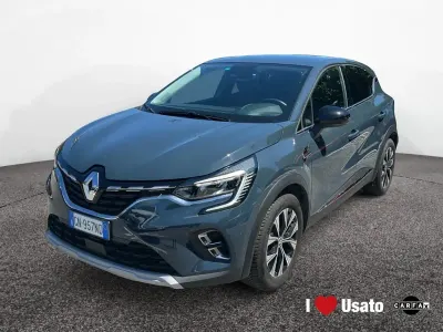 Usata Renault Captur Intens 101 CV (74 kW) 2023 Blu SUV