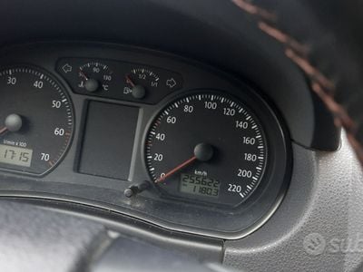 Usata VW Polo 54 CV (39 kW) 2006 Grigio Utilitaria