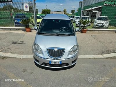 Usata Lancia Musa 90 CV (66 kW) 2010 Grigio Monovolume