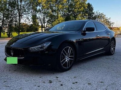 Begagnad Maserati Ghibli 275 HK (202 kW) 2014 Svart Sedan