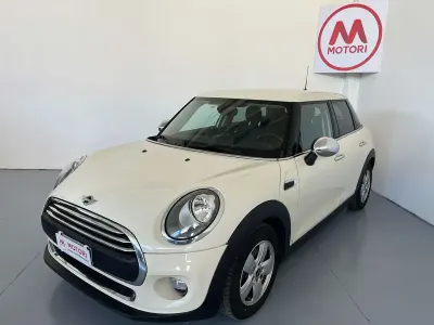 Begagnad Mini ONE 102 HK (75 kW) 2015 Beige Halvkombi