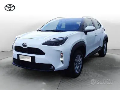 Usata Toyota Yaris Active 116 CV (85 kW) 2025 Bianco Utilitaria