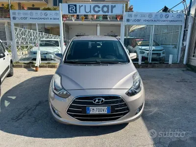Usata Hyundai i20 90 CV (66 kW) 2018 Beige Monovolume