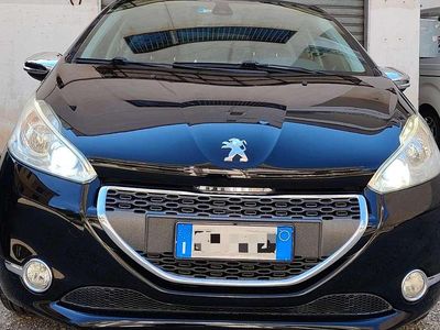 Usata Peugeot 208 S 114 CV (83 kW) 2013 Nero Utilitaria