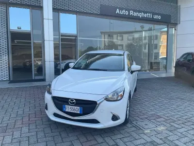 Usata Mazda 2 Comfort 75 CV (55 kW) 2018 Arctic white Utilitaria