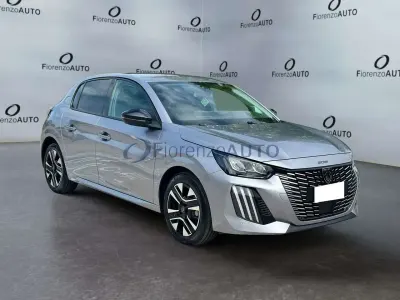 Usata Peugeot 208 Allure 110 CV (80 kW) 2025 Grigio Utilitaria