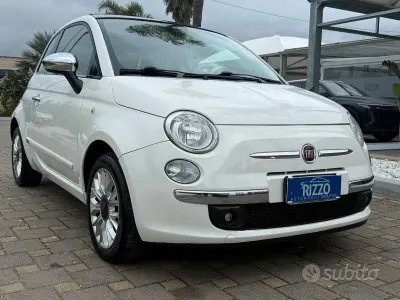 Begagnad Fiat 500 Lounge 95 HK (69 kW) 2015 Vit Sedan