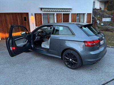 Usata Audi A3 Attraction 150 CV (110 kW) 2013 Grigio