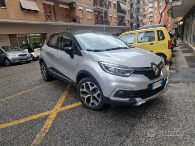 Usata Renault Captur Bose Edition 95 CV (69 kW) 2018 Grigio SUV