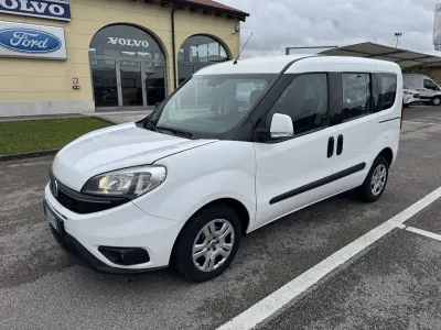 Usata Fiat Doblò 105 CV (77 kW) 2015 Bianco Monovolume