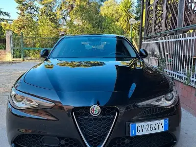 Usata Alfa Romeo Giulia 136 CV (100 kW) 2020 Nero Berlina