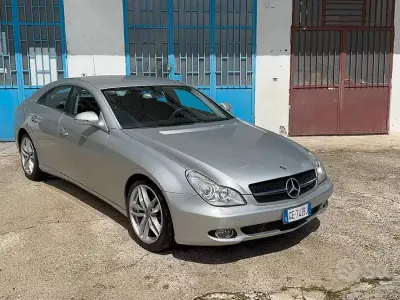 Usata Mercedes CLS320 224 CV (164 kW) 2006 Grigio Berlina