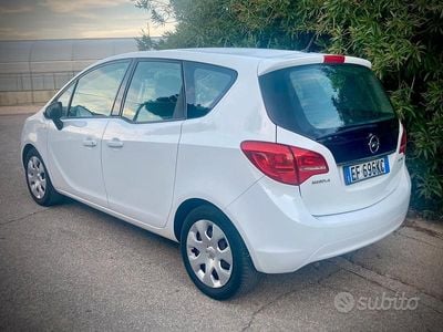 Usata Opel Meriva 95 CV (69 kW) 2011 Bianco Monovolume