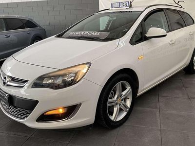 Usata Opel Astra Sport 110 CV (80 kW) 2013 Bianco Station wagon