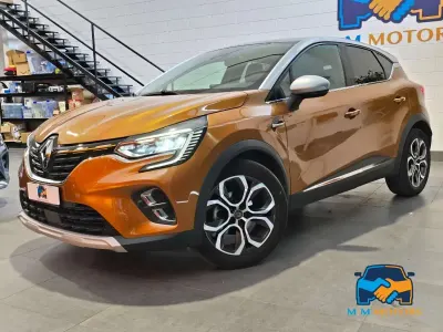 Usata Renault Captur Intens 131 CV (96 kW) 2020 Arancione SUV