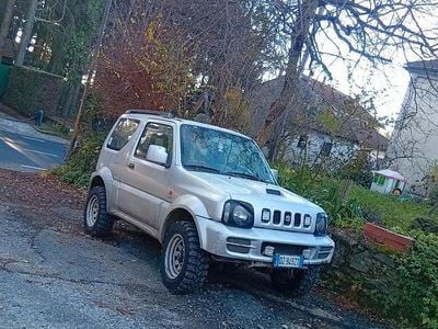 Usata Suzuki Jimny 86 CV (63 kW) 2011 Grigio SUV