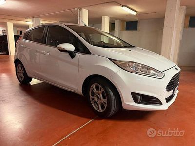 Bianco Usata 2016 Ford Fiesta Berlina | 5000 € (Buon prezzo)