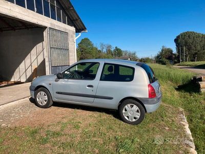 usata Renault Clio II 1.9 diesel 3 porte RN