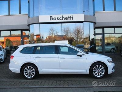 Usata VW Passat Business 150 CV (110 kW) 2023 Bianco Station wagon