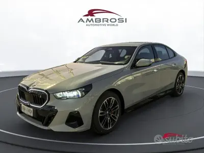 Nuevo BMW i5 M Sport 289 kW (394 CV) 2026 Gris Berlina