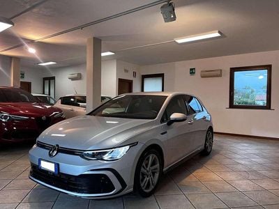 Argento Usata 2021 VW Golf VIII R-line | 26.600 € (Buon prezzo)