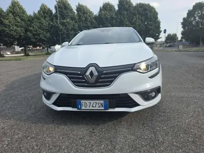 Usata Renault Mégane Bose Edition 131 CV (96 kW) 2016 Bianco Berlina