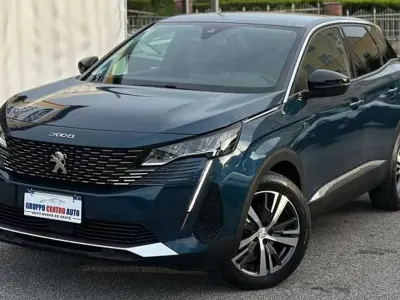Usata Peugeot 3008 Allure 131 CV (96 kW) 2022 Blu/azzurro SUV