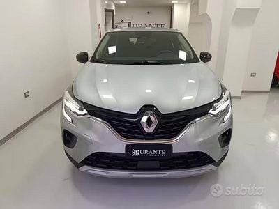 Usata Renault Captur Equilibre 100 CV (73 kW) 2023 Grigio SUV