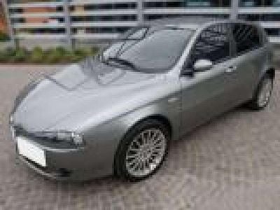Grigio Usata 2006 Alfa Romeo 147 Distinctive Utilitaria | 1950 € (Buon prezzo)