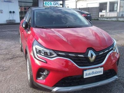Usata Renault Captur Intens 101 CV (74 kW) 2020 Rosso SUV