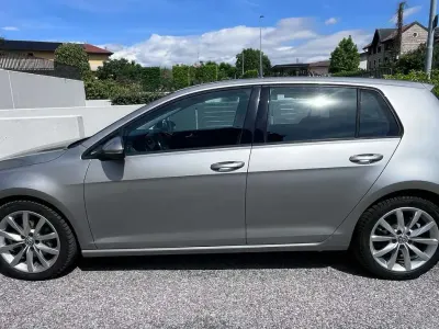 Begagnad VW Golf VII Highline 150 HK (110 kW) 2015 Silver Sedan