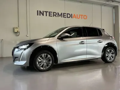 Usata Peugeot e-208 Allure 56 kW (77 CV) 2020 Grigio Utilitaria
