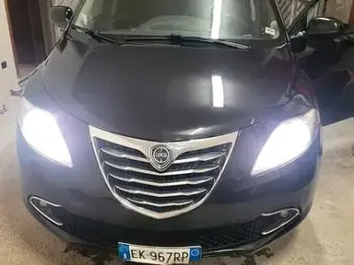 Usata Lancia Ypsilon 95 CV (69 kW) 2011 Utilitaria