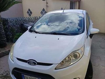 Usata Ford Fiesta Titanium 68 CV (50 kW) 2010 Utilitaria