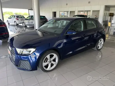 Käytetty Audi A1 95 HP (69 kW) 2023 Sininen Katumaasturi