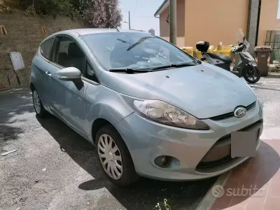 Usata Ford Fiesta 68 CV (50 kW) 2010 Verde Berlina