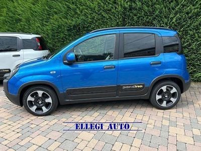 Ny Fiat Panda Cross Cross 69 HK (50 kW) 2025 Blå Halvkombi