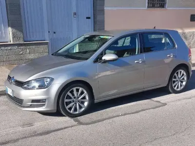 Usata VW Golf VII Highline 110 CV (80 kW) 2016 Grigio Berlina