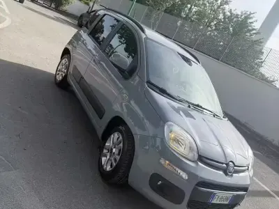 Usata Fiat Panda 69 CV (50 kW) 2019 Grigio Utilitaria