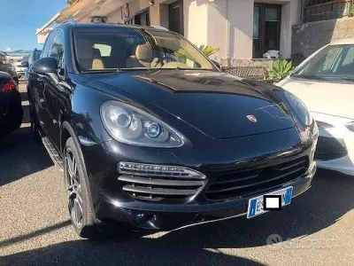 Usado Porsche Cayenne Platinum Edition 382 CV (280 kW) 2014 Negro SUV