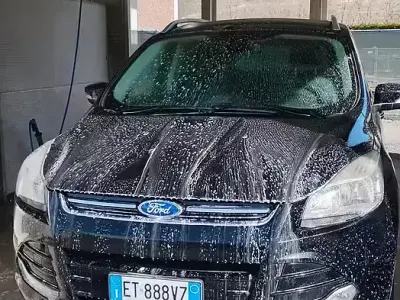 Usata Ford Kuga 140 CV (102 kW) 2014 Nero SUV