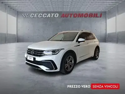 Usata VW Tiguan R-line 150 CV (110 kW) 2023 Bianco SUV