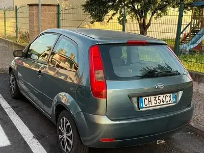 Usata Ford Fiesta 75 CV (55 kW) 2003 Utilitaria