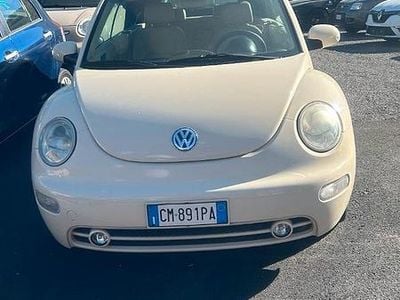 Usata VW New Beetle Cabriolet 106 CV (77 kW) 2004 Beige Cabrio