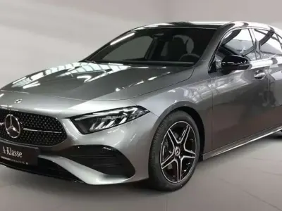 Usata Mercedes A180 AMG 136 CV (100 kW) 2024 Grigio Berlina