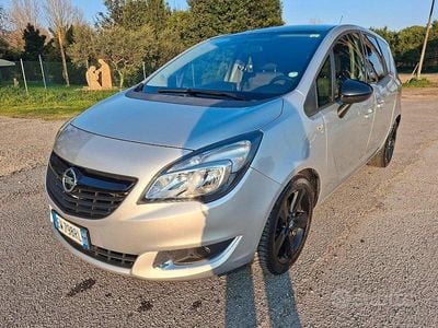 Usata Opel Meriva 120 CV (88 kW) 2014 Grigio Monovolume