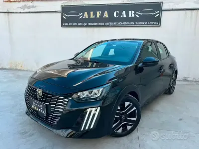 Usata Peugeot 208 101 CV (74 kW) 2025 Nero Utilitaria