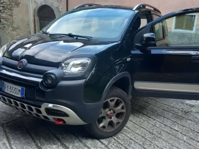 Usata Fiat Panda Cross Cross 90 CV (66 kW) 2019 Nero Utilitaria